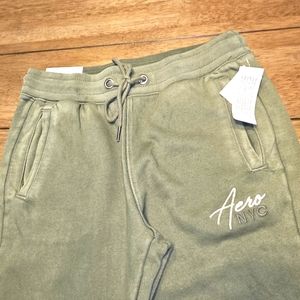 Aero NYC Jogger Sweatpants in Green